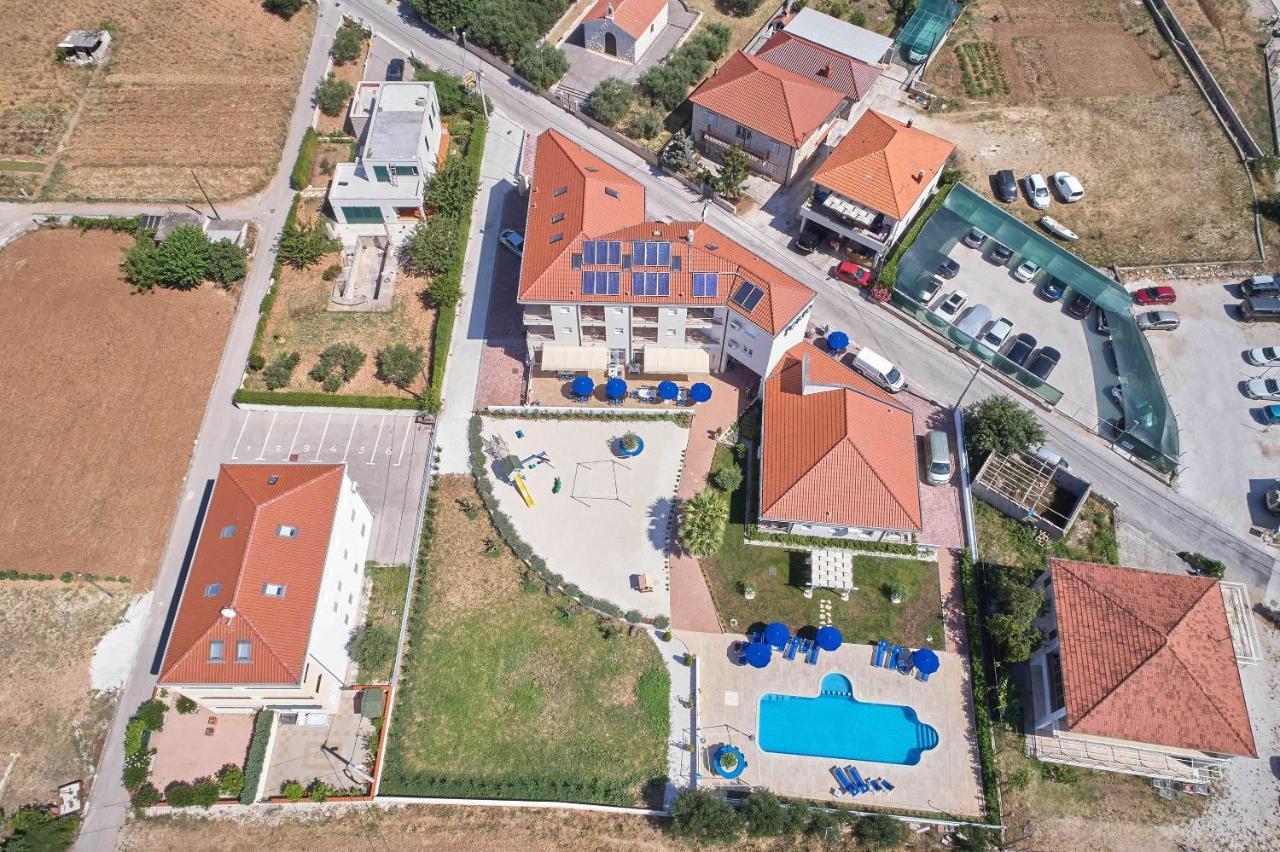Porto Samaria Holiday Resort Trogir Exterior photo