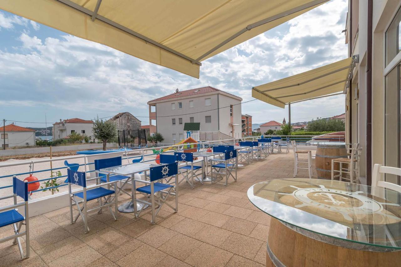 Porto Samaria Holiday Resort Trogir Exterior photo